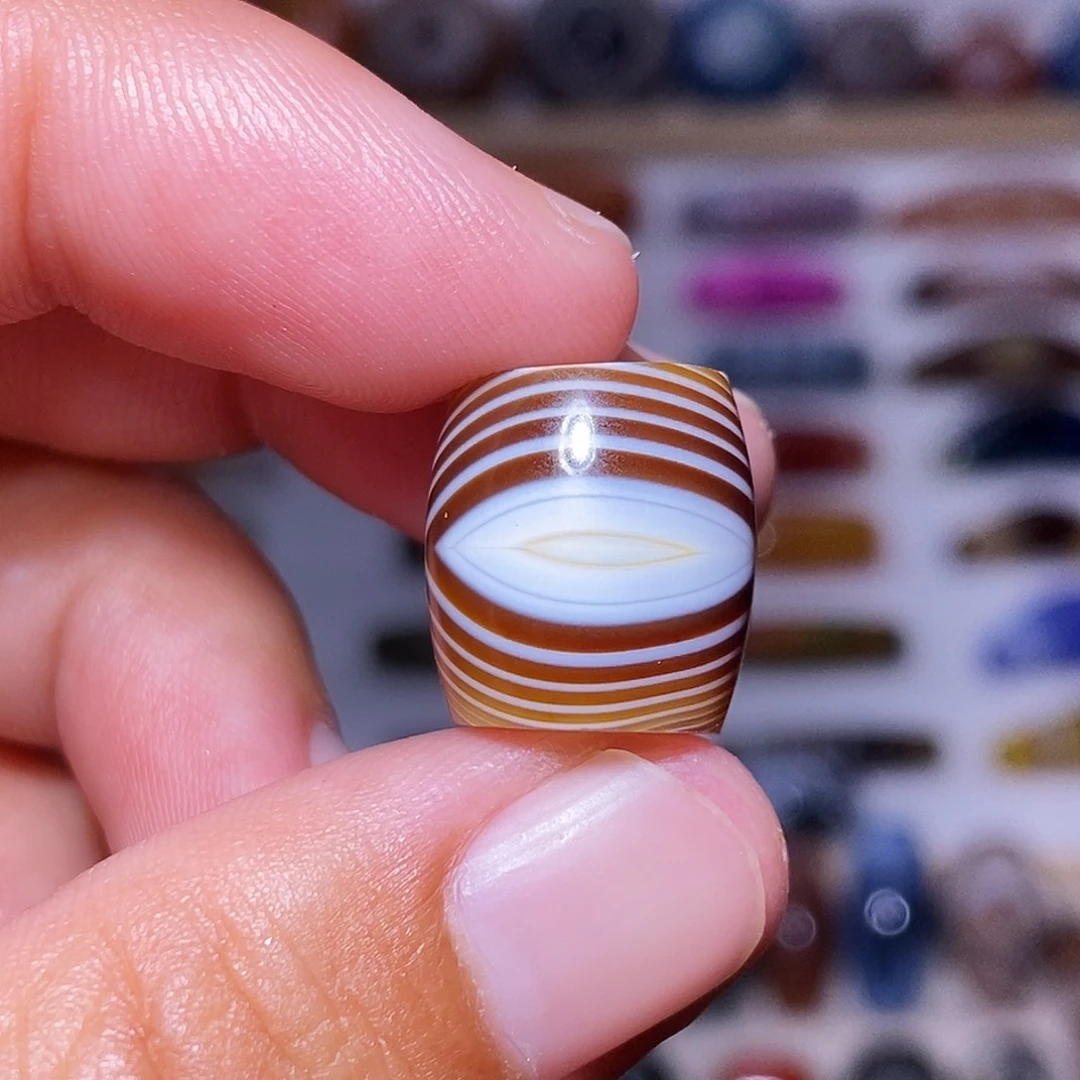 酒***满未镶嵌玛瑙吊坠…..