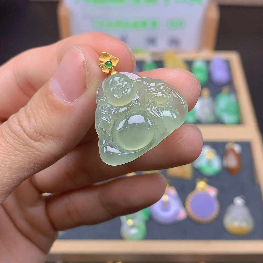 翡翠颈饰18K金镶嵌翡翠