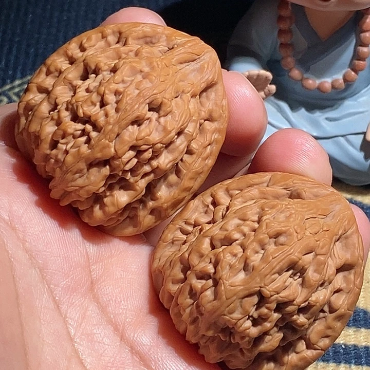 【闪购商品】文玩核桃吊坠虎头王