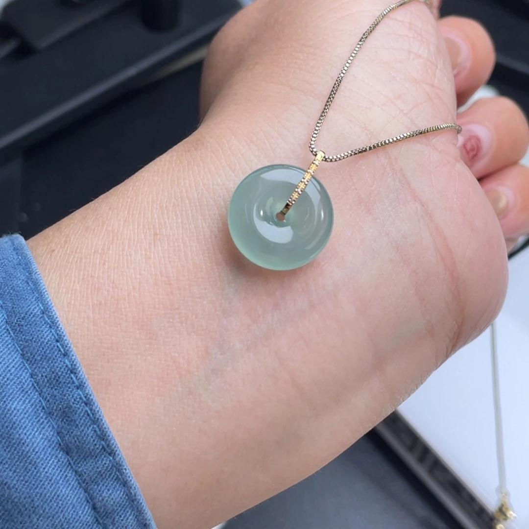 翡翠未镶嵌颈饰扣子