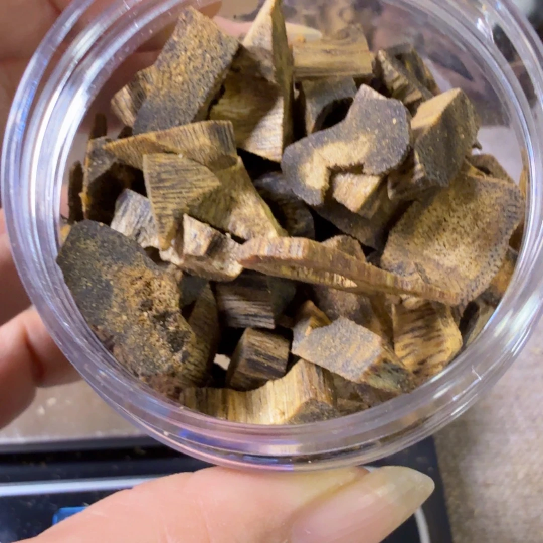 沉香沉香碎屑陆河淳化碎料20克