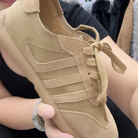 女士真皮休闲鞋36码