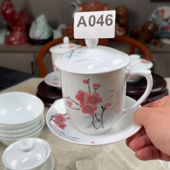 杯八*八滑石子颜玉窑二号金钟杯二级品