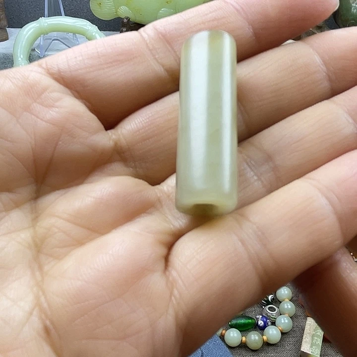 用***3和田玉未镶嵌颈饰