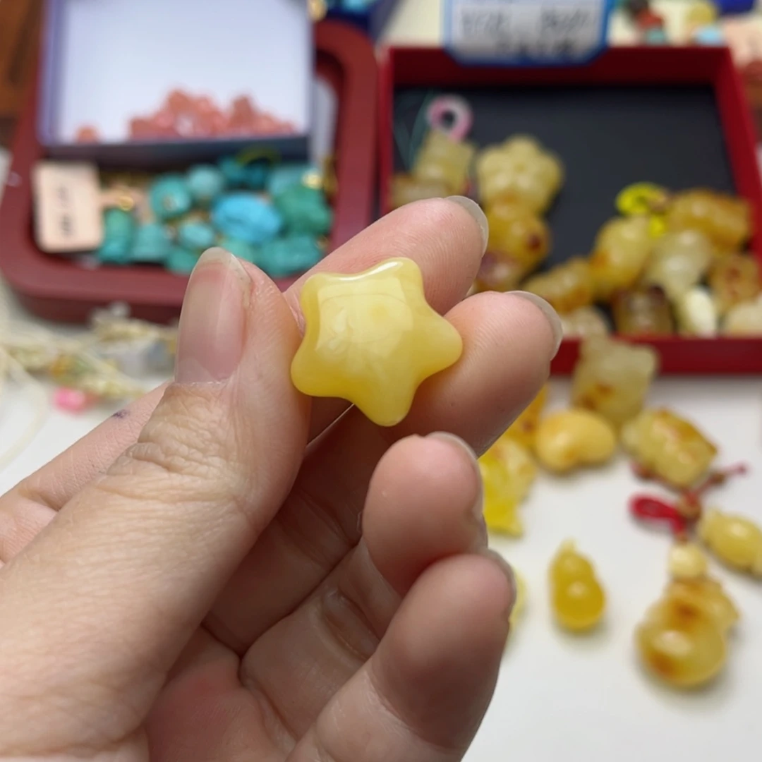 【闪购商品】蜜蜡裸石未镶嵌是****^配饰