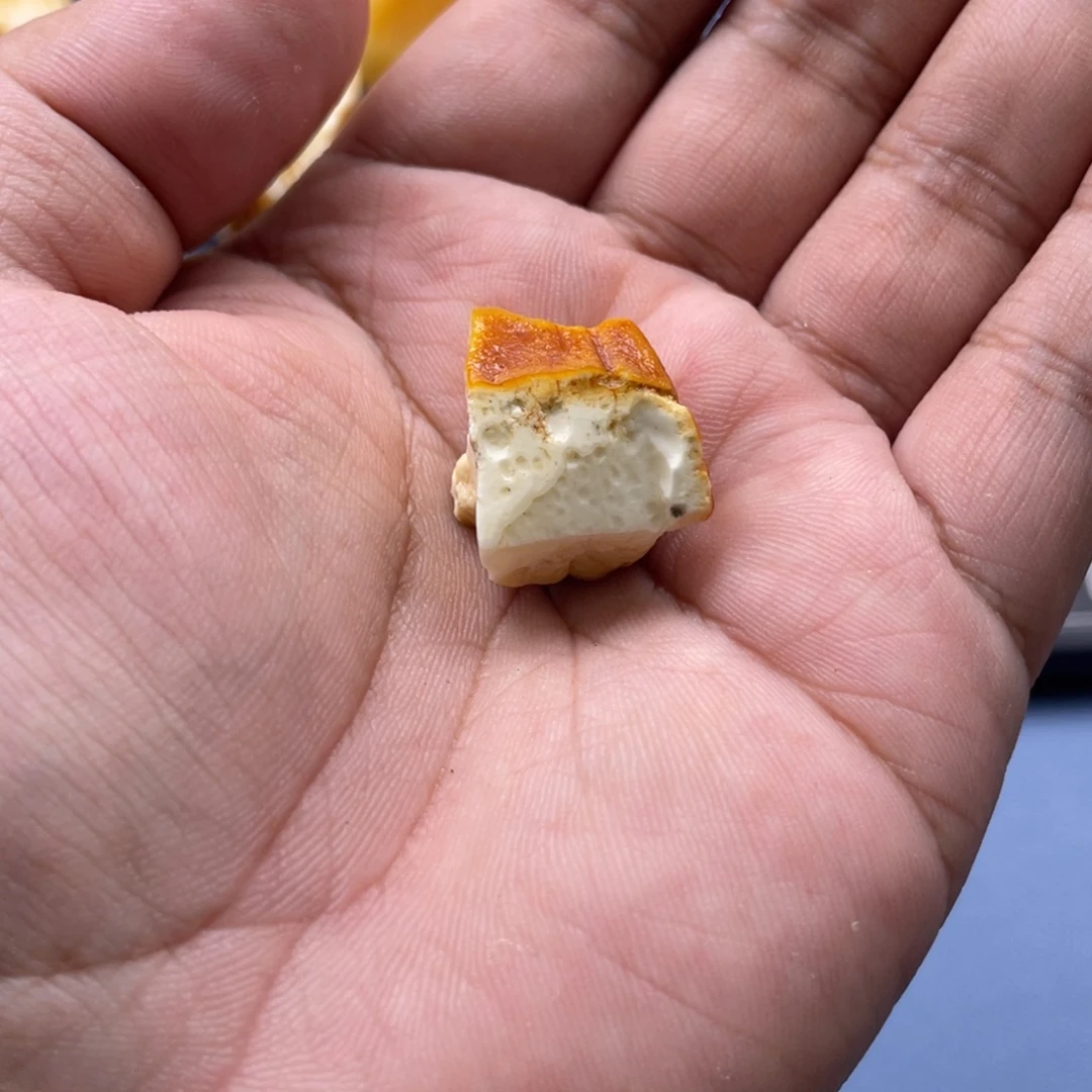 铁***z定制琥珀未镶嵌蜜蜡定制
