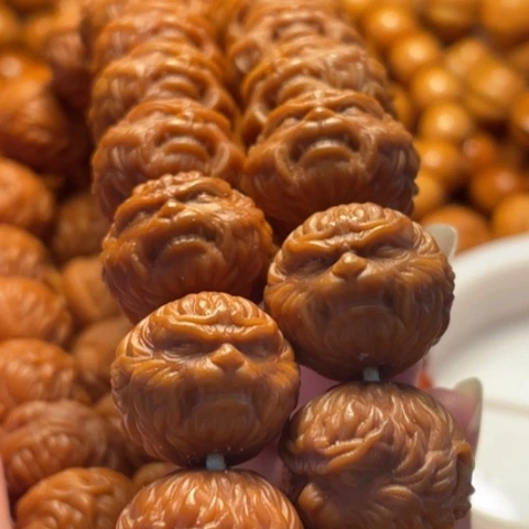 手串猴头核桃：***金舞台