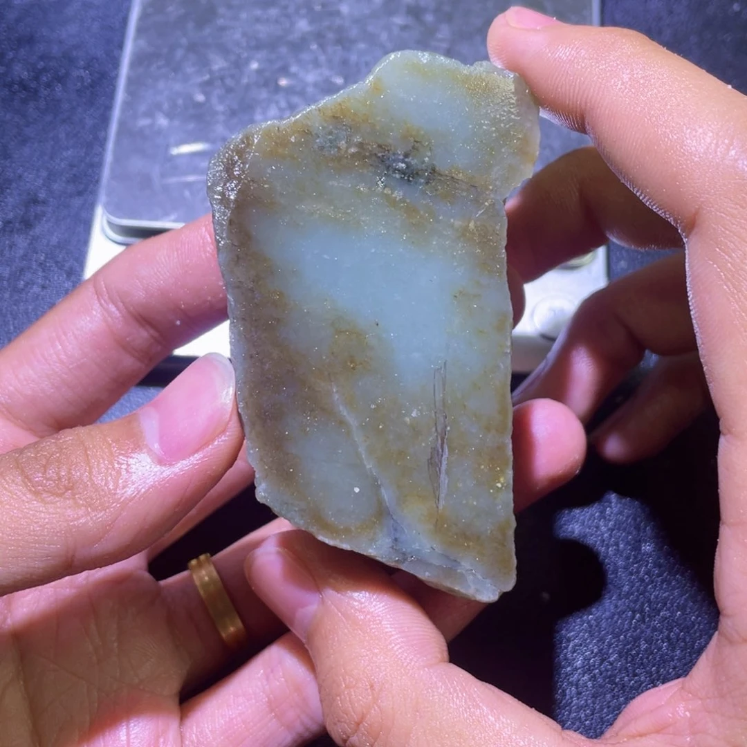 未镶嵌和田玉（糖玉）珠宝半成品