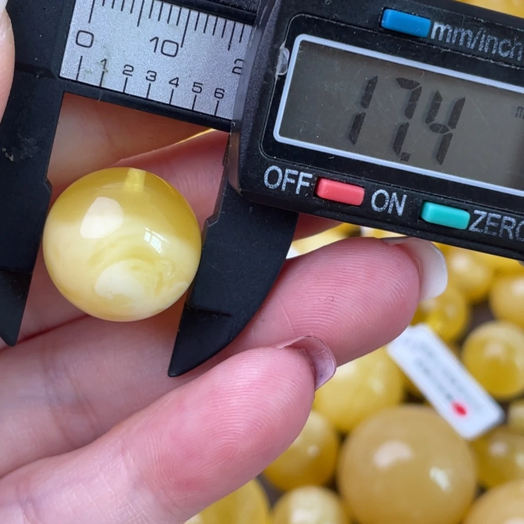 未镶嵌琥珀裸石蜜蜡265