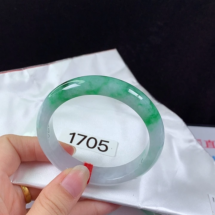 翡翠未镶嵌手镯56圈