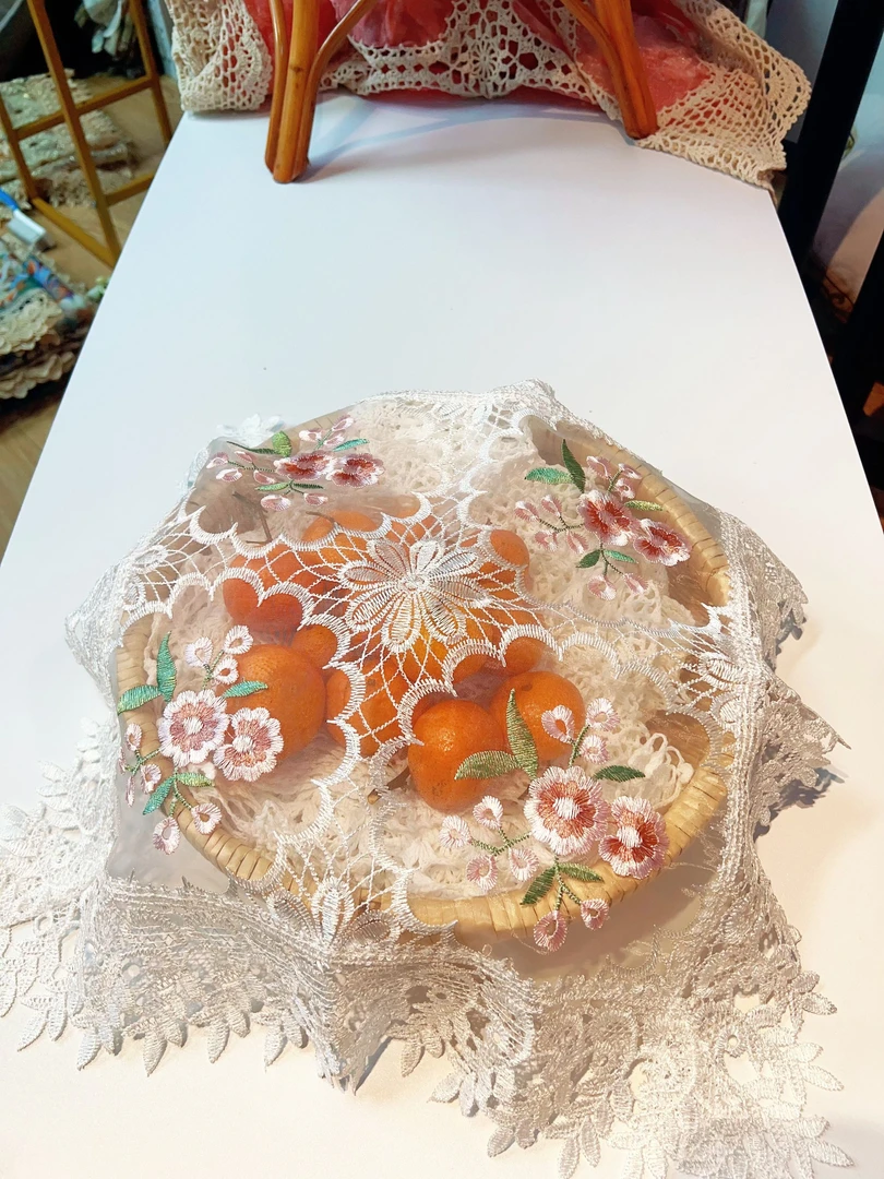 DY005-3-1丝光线（40cm方/对）白色小梅花盖巾