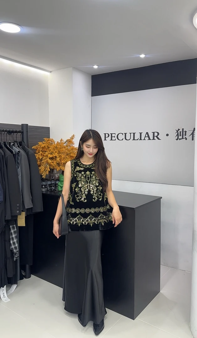 9851新中式国风重工亮片刺绣马甲背心女装秋新款复古上衣