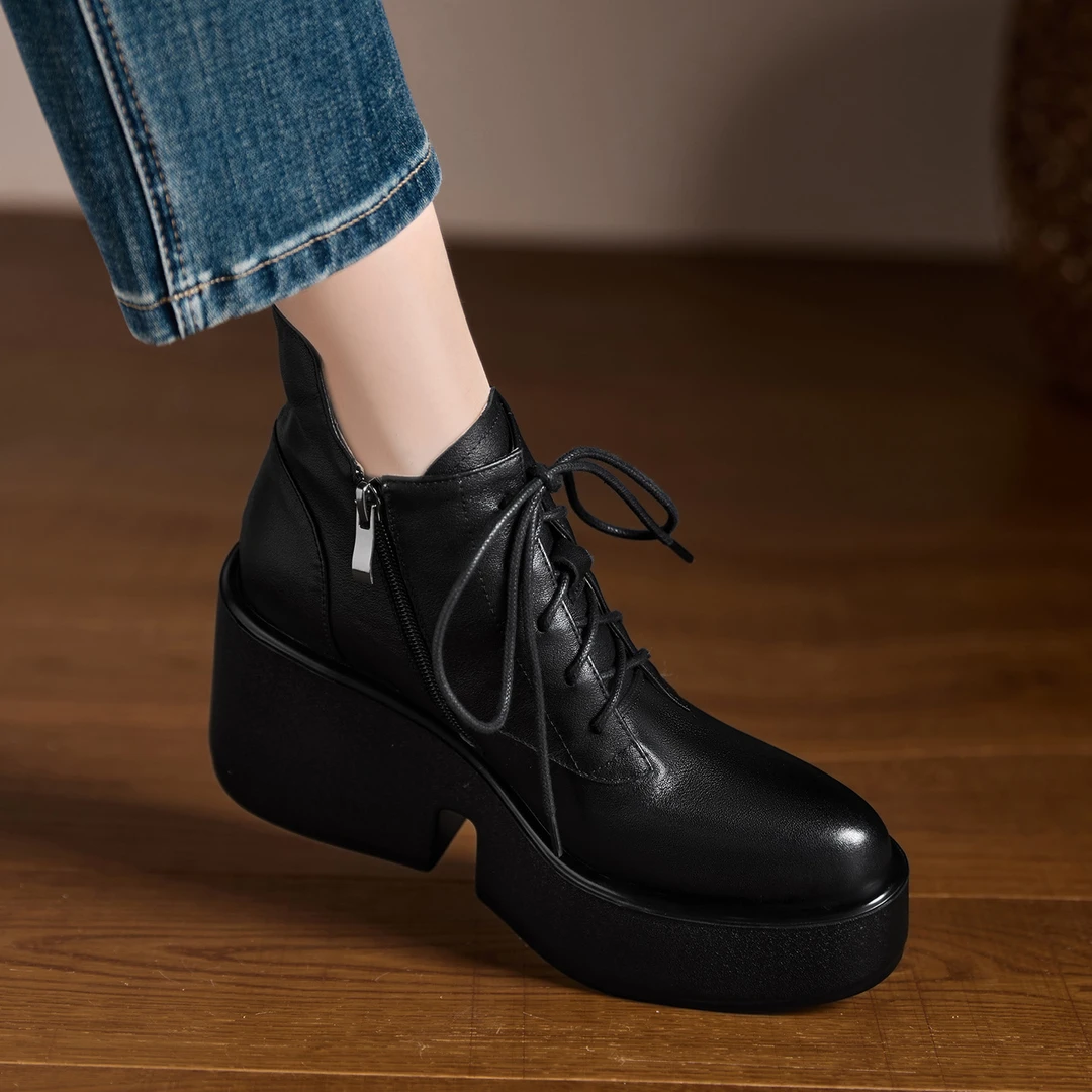 2025秋冬新款英伦风马丁靴小个子厚底防水台高跟短靴真皮切尔西靴