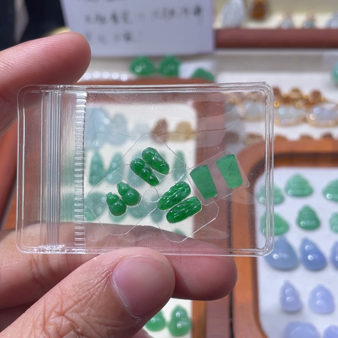 翡翠银S925镶嵌颈饰300一对任挑