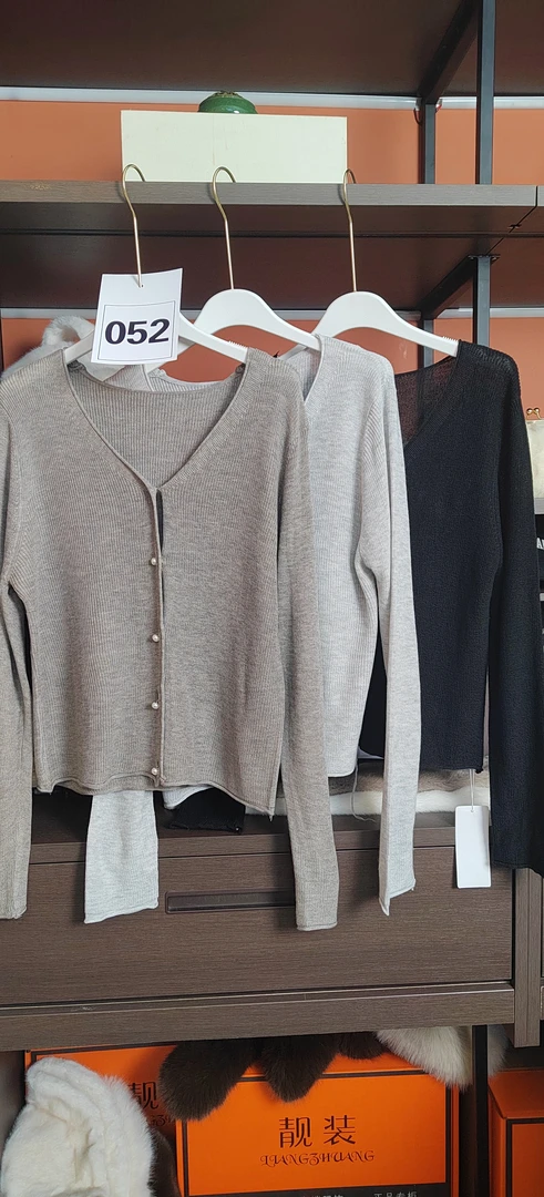 052针织衫轻熟风女长袖春季网红百搭女装上衣设计师毛衫