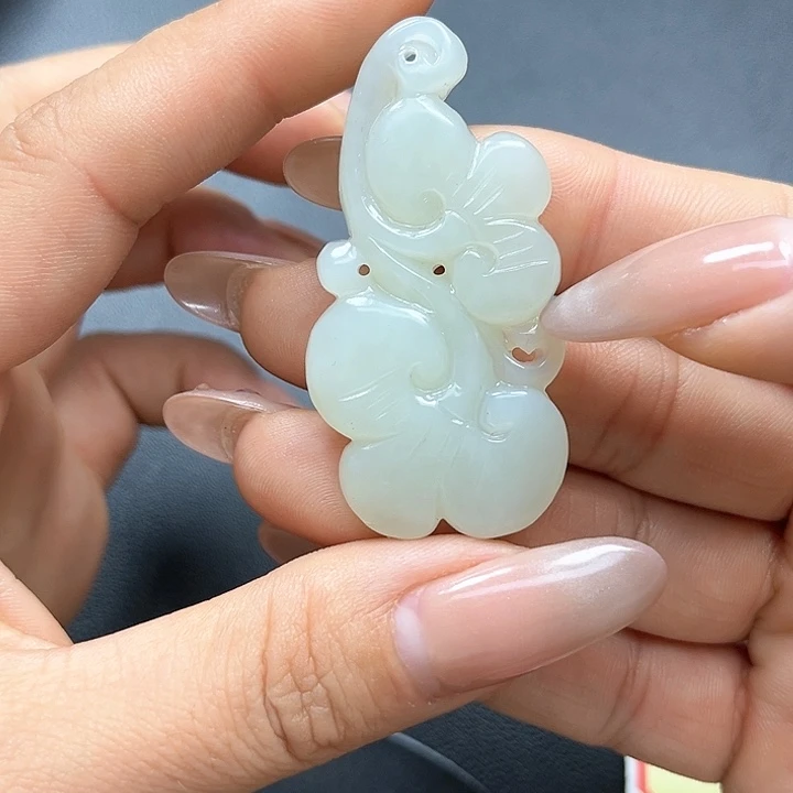 【闪购商品】颈饰未镶嵌和田玉