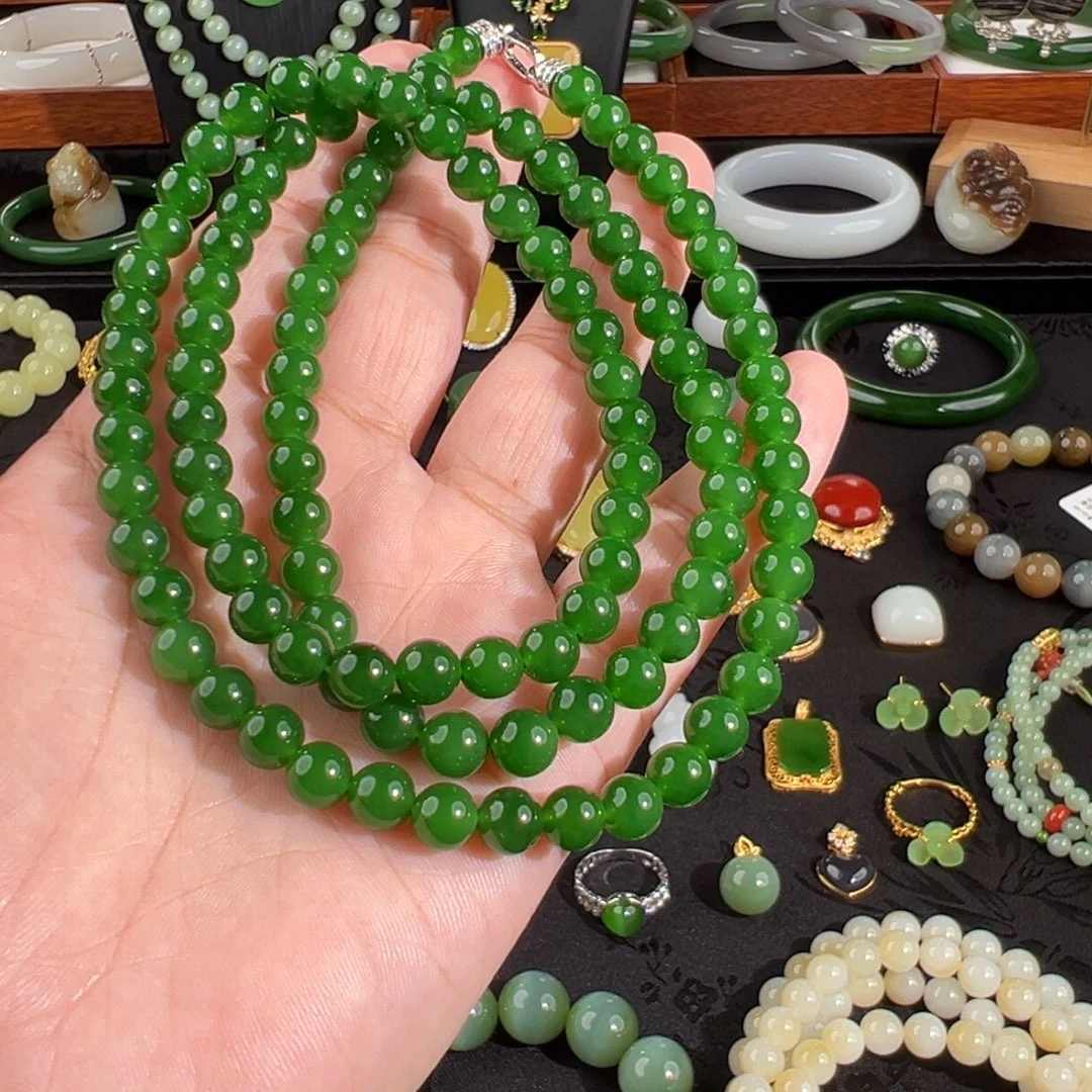 颈饰未镶嵌和田玉（碧玉）辣绿108珠串7mm