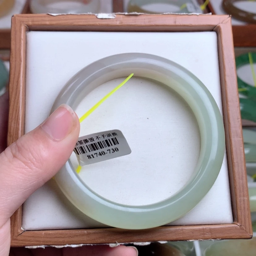 【闪购商品】和田玉手镯未镶嵌55.7