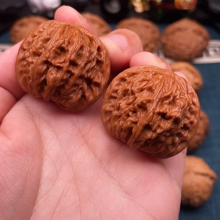 文玩核桃把件全品无修山地磨盘红皮37尺