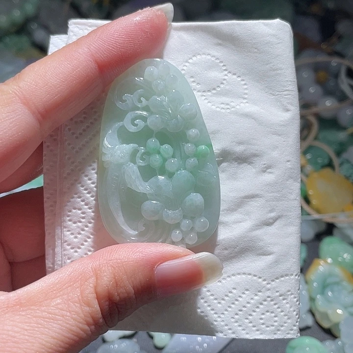 颈饰未镶嵌翡翠天