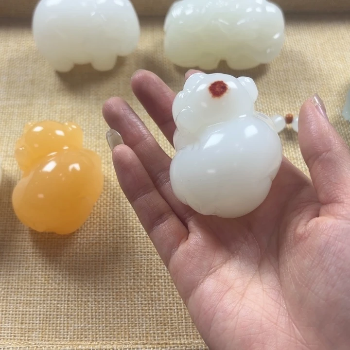 糖***栗石材昆仑山脉白色小猪