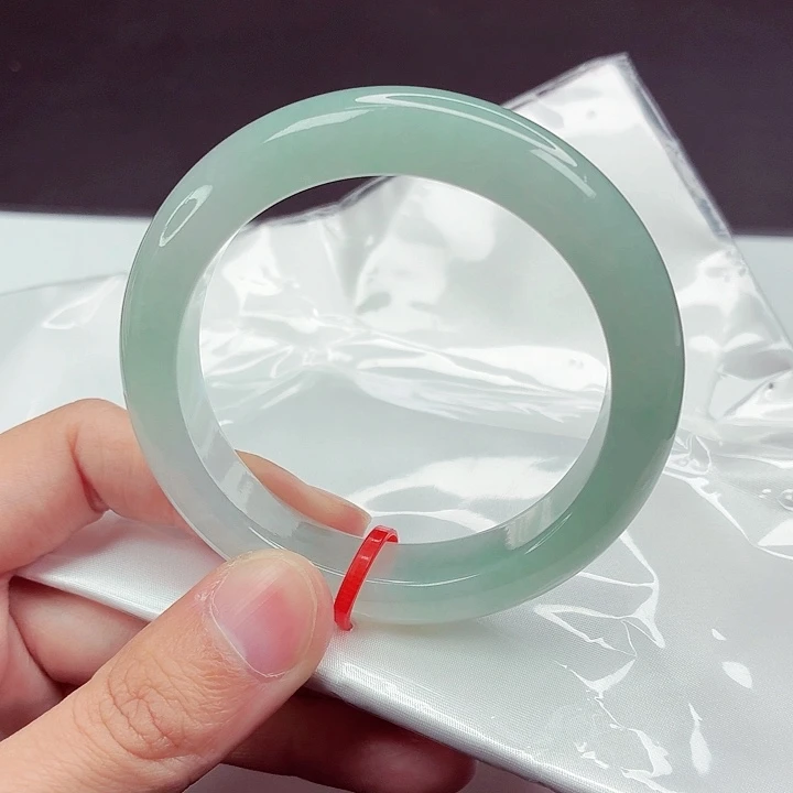 翡翠未镶嵌手镯56圈口