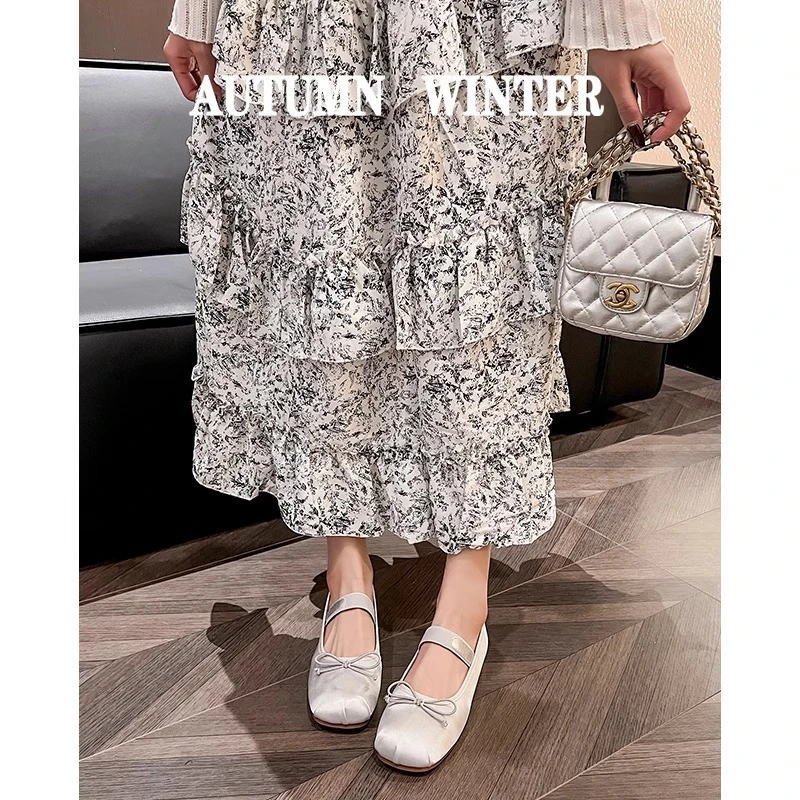 法式气质芭蕾舞平底单鞋女夏季浅口瓢鞋小香风超软大码女鞋41一43