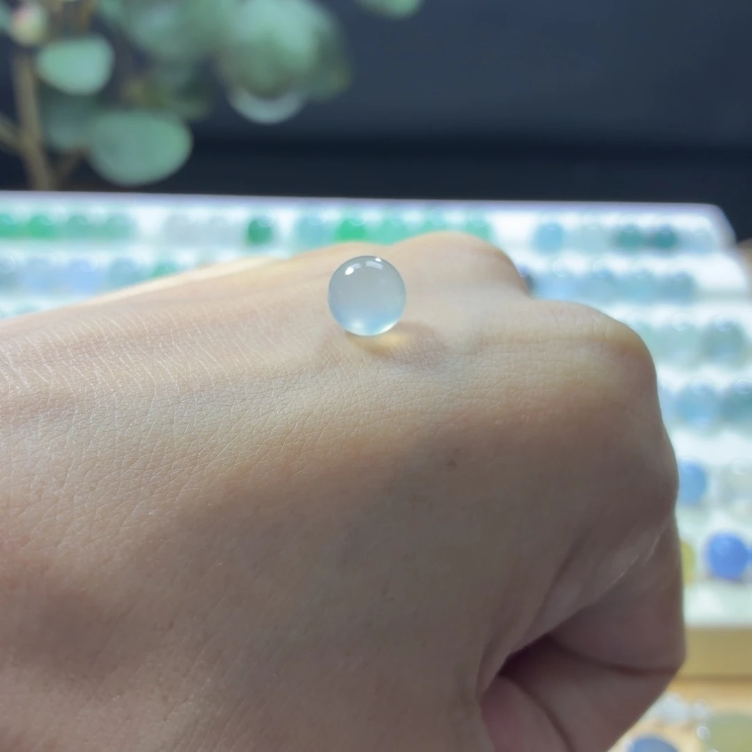 胡***蒜定制翡翠未镶嵌卡8