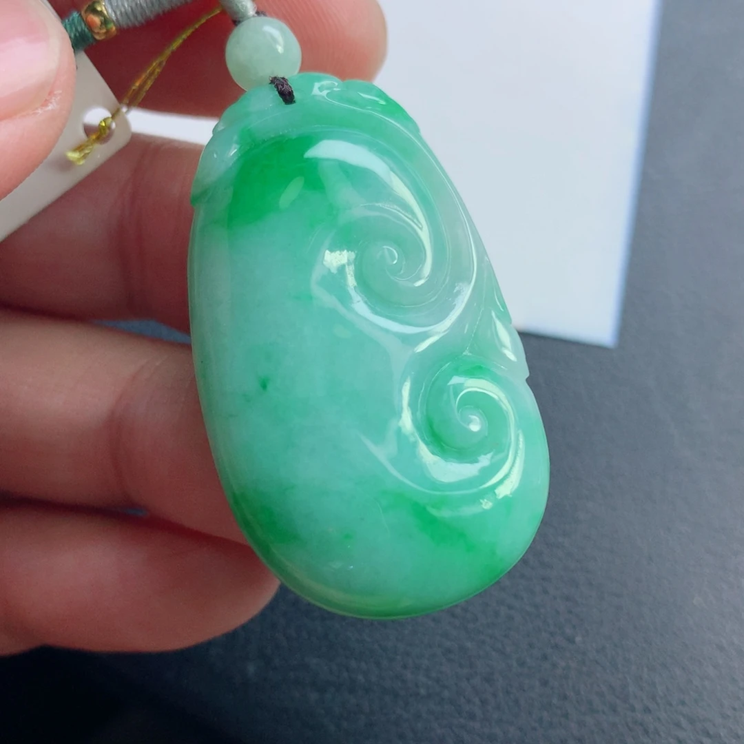 颈饰未镶嵌翡翠如意