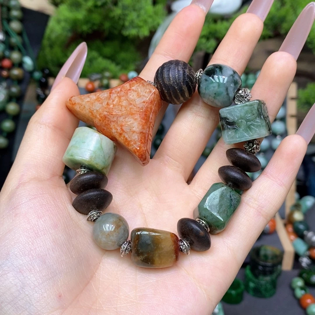 翡翠手链未镶嵌漂亮美眉