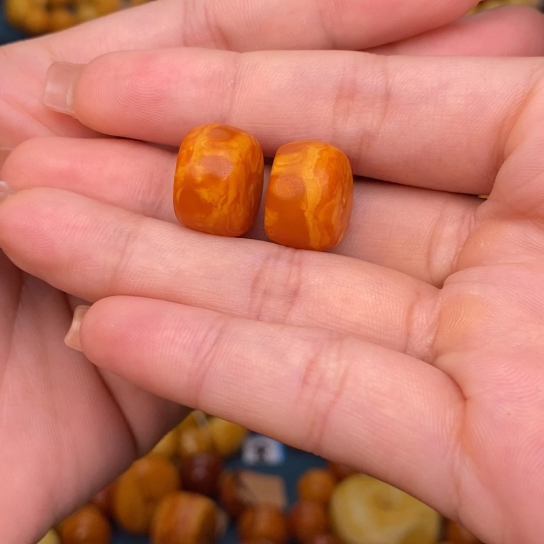 未镶嵌琥珀裸石小**?蜜蜡L