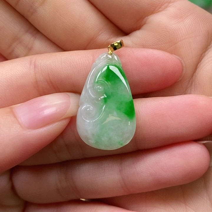 翡翠未镶嵌颈饰吊坠