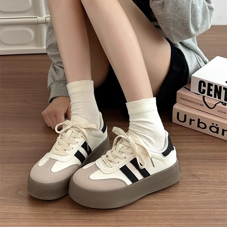 SAGGYKK/闪瑶2025春新款潮流时尚百搭厚底增高休闲板鞋运动鞋女