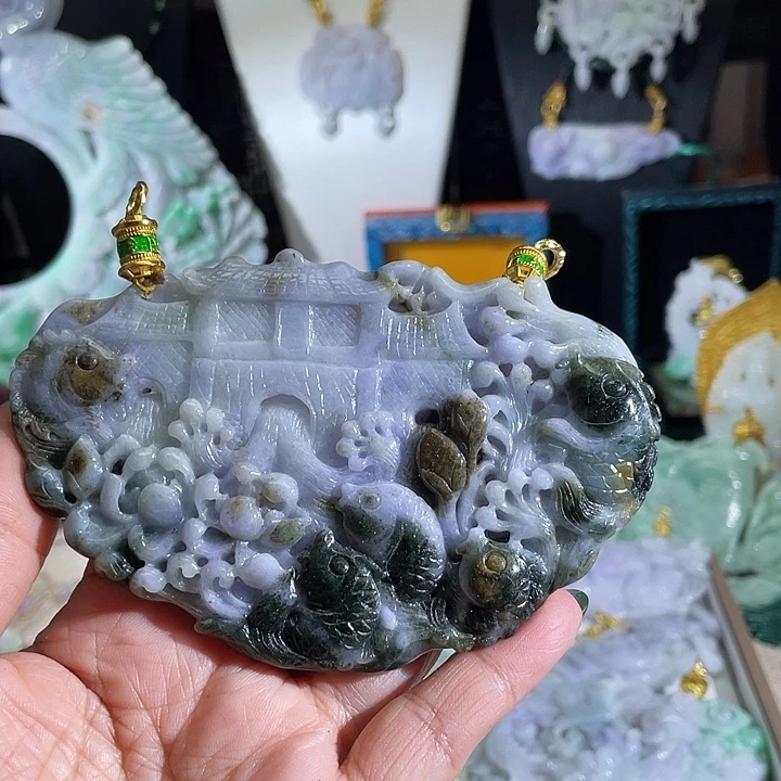 翡翠颈饰未镶嵌淇**妈翡翠老料子三彩鱼跃龙门吊坠