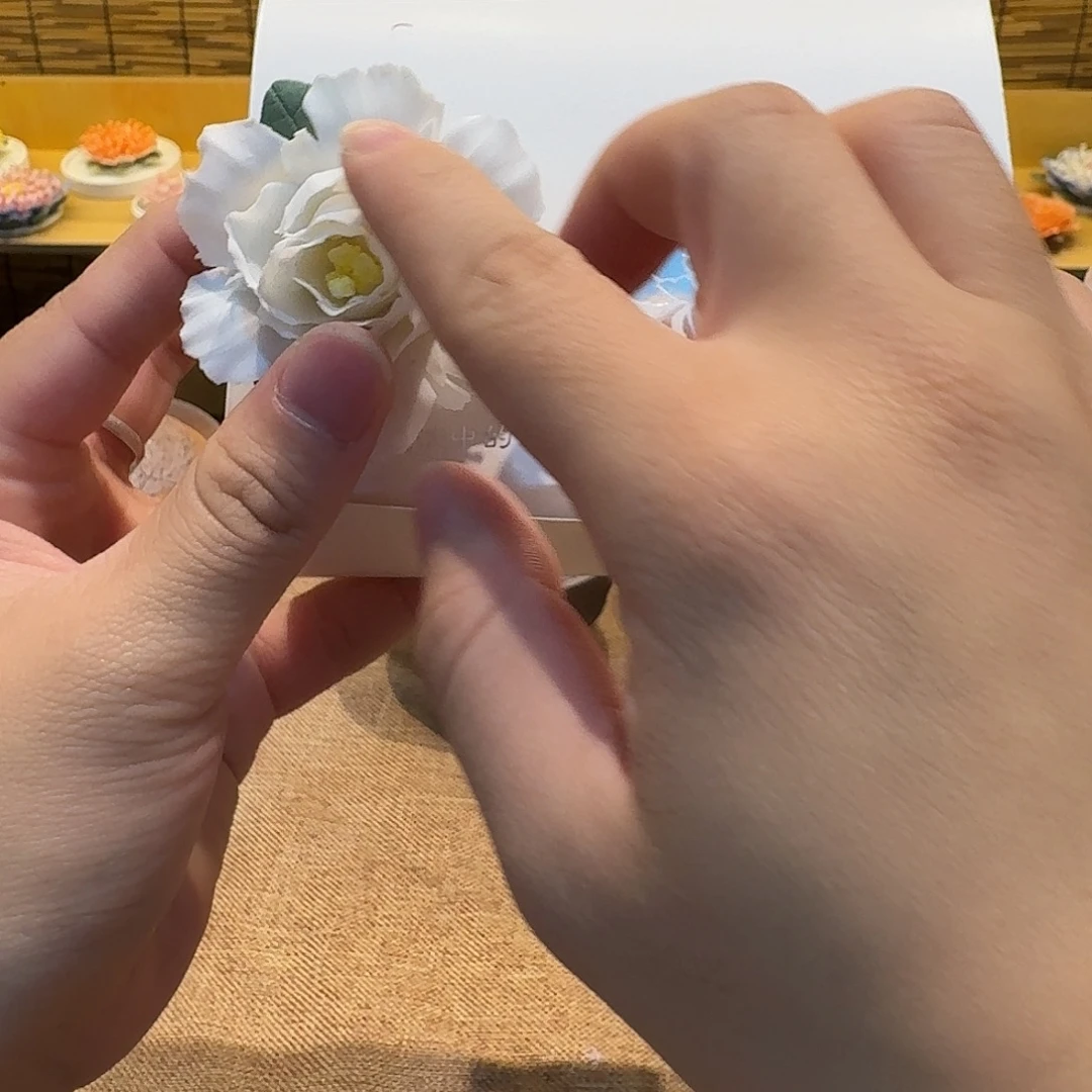 一整套带礼盒。