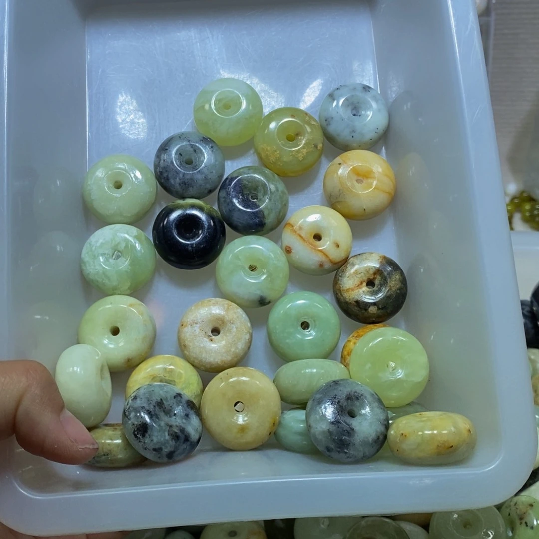 蛇纹石玉未镶嵌颈饰31