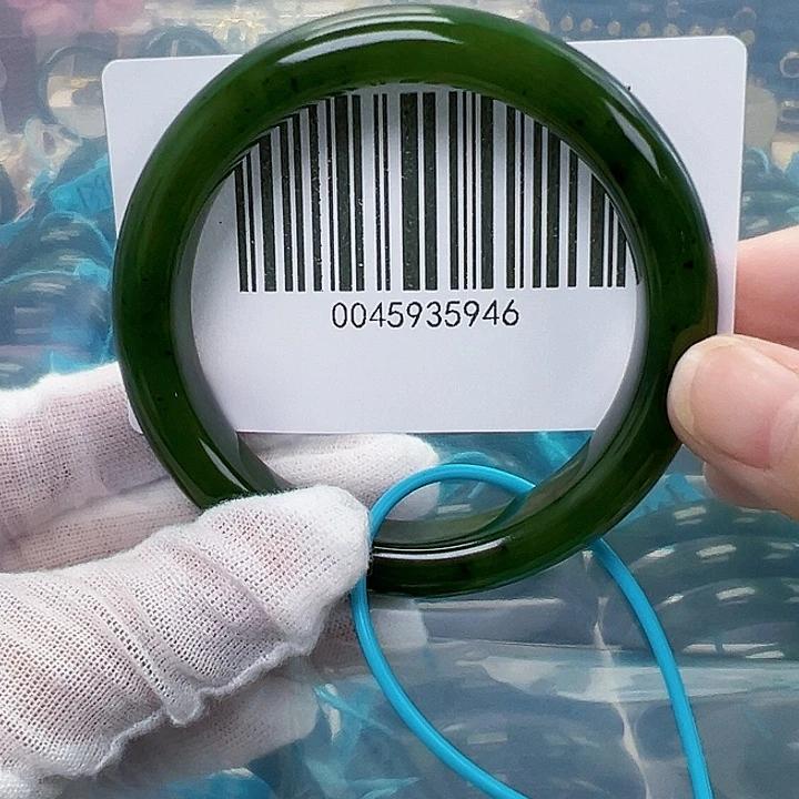 起***奶和田玉手镯未镶嵌宠粉56