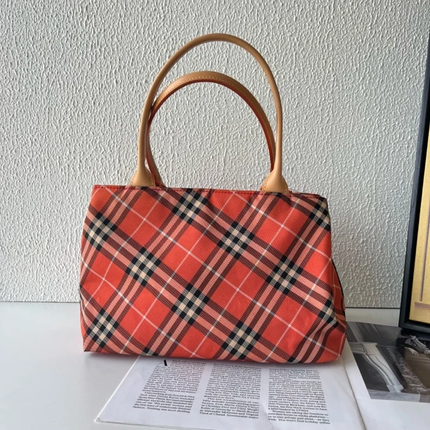 95新 BURBERRY/博柏利 XM/橘子汽水格纹枕头手提包FYZZ11417560换