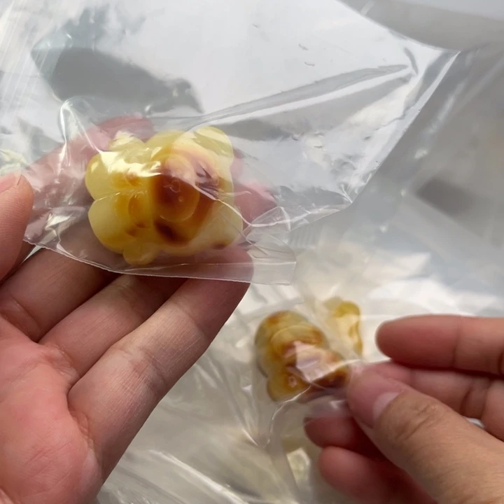 琥珀颈饰未镶嵌琥珀蜜蜡