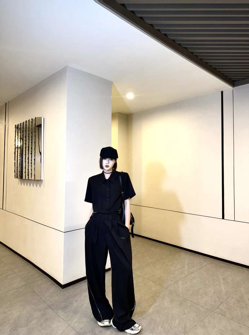 邓蕾婷【五月天】夏季显瘦气质短袖高腰时尚休闲宽松直筒裤套装