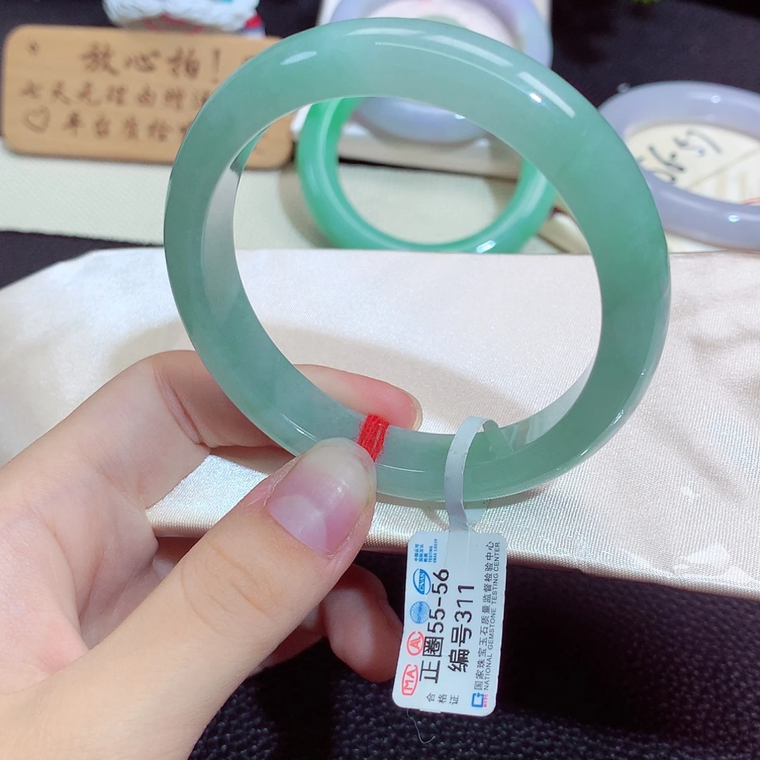 翡翠未镶嵌手镯311