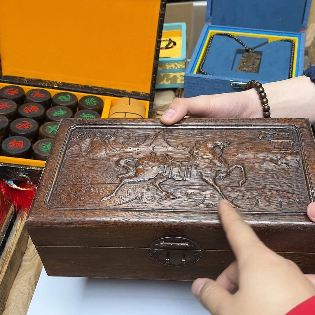 大叶紫檀（黑酸枝木类）