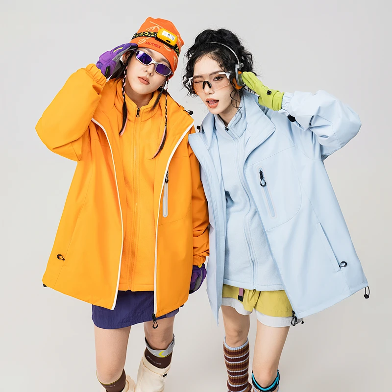 蕉下客户外三合一冲锋外套男女同款防风防水秋冬保暖登山服