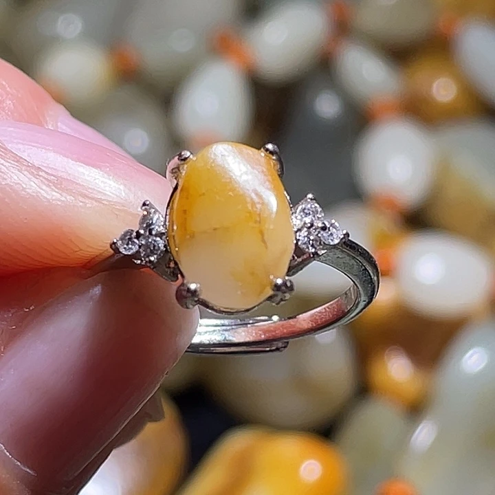 未镶嵌戒指和田玉