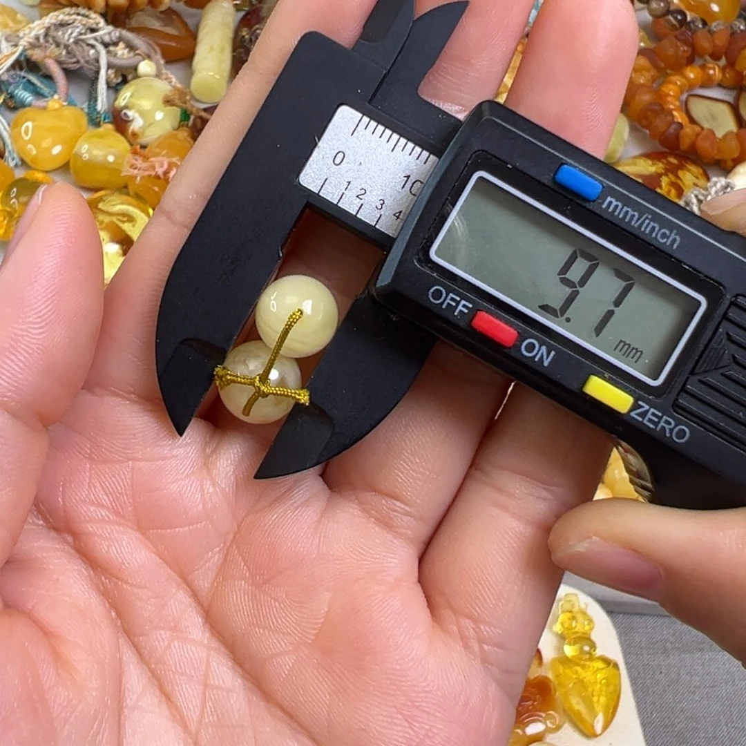 未镶嵌蜜蜡裸石微瑕