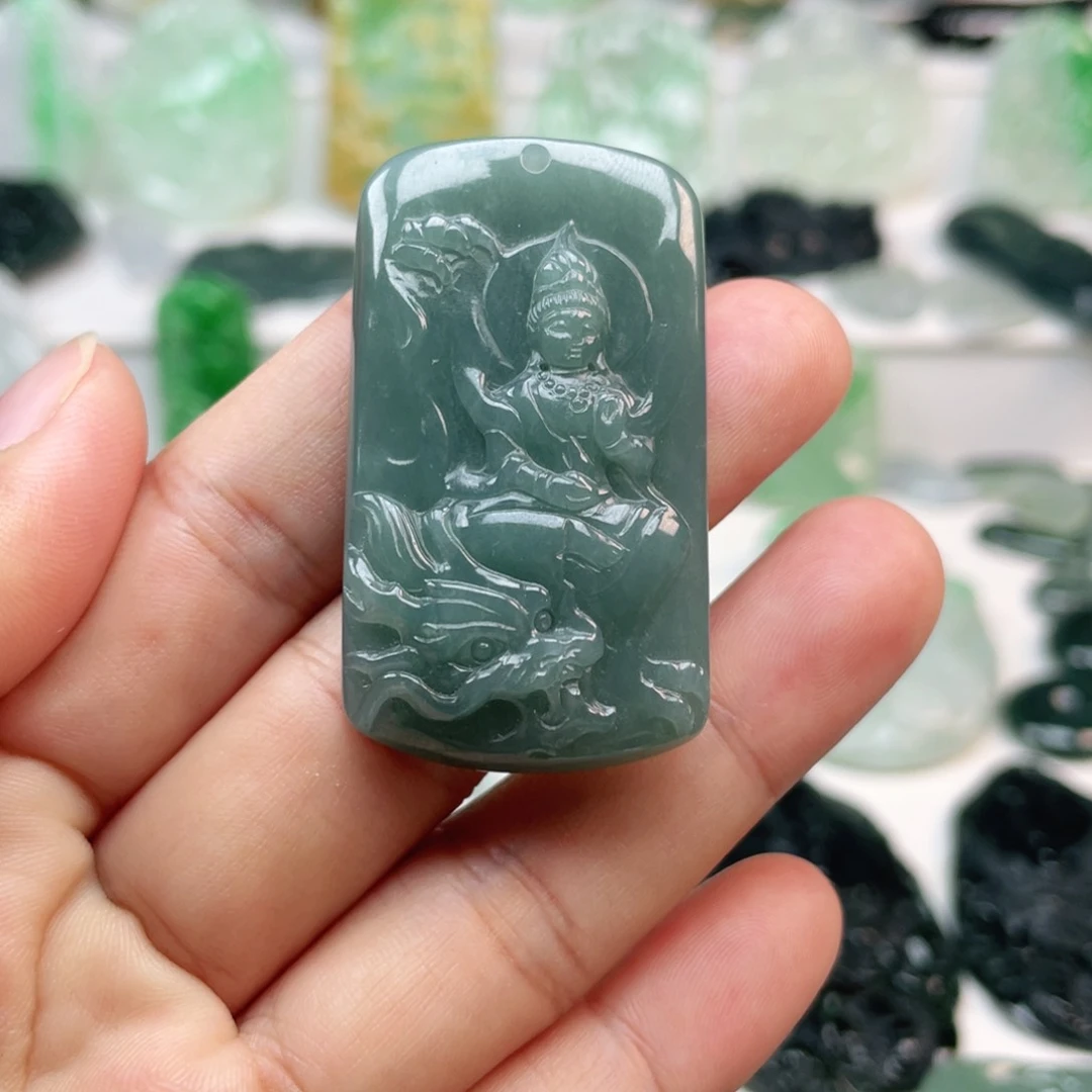 翡翠颈饰未镶嵌观音