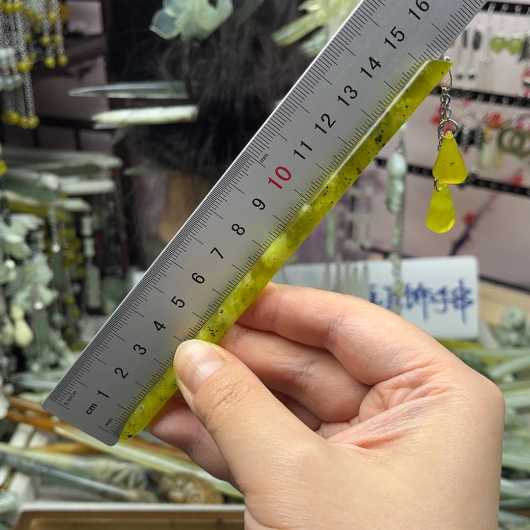 岫玉未镶嵌发饰长度15.5厘米左右，