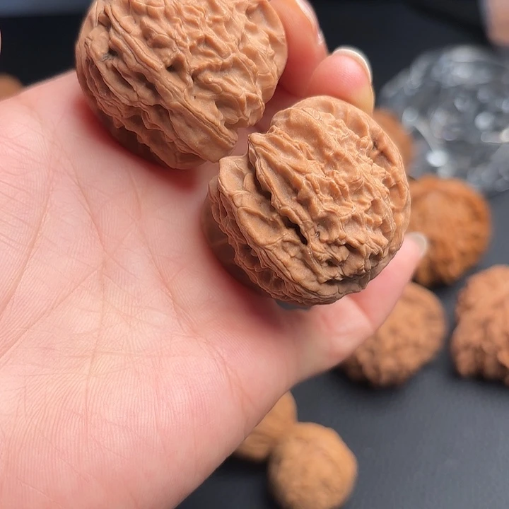 启***彬吊坠文玩核桃白狮子41