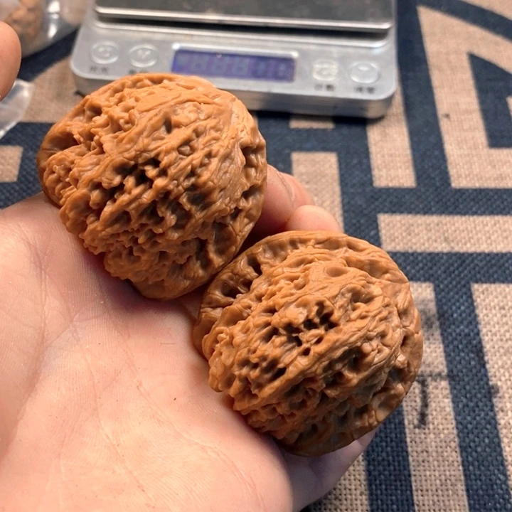 文玩核桃吊坠全品南疆石