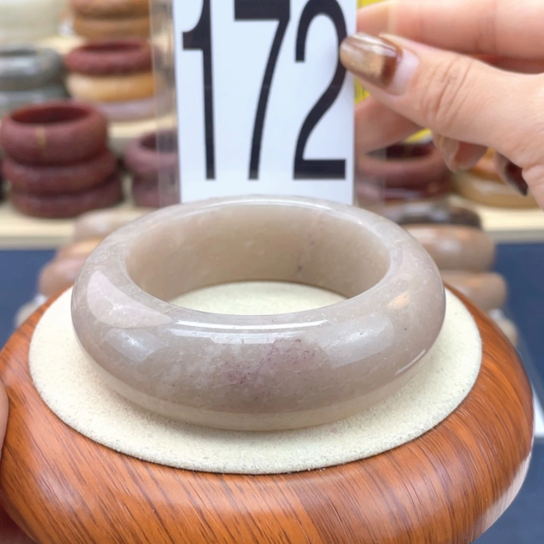 【闪购商品】石英质玉手镯未镶嵌